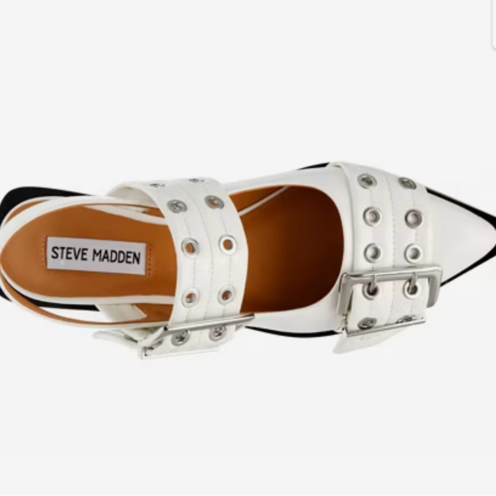Steve Madden White Patent Graya Flat